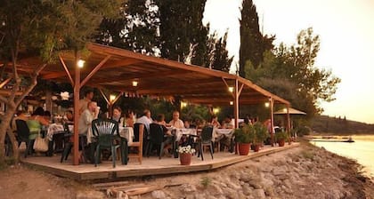 Penelope Hotel