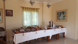 Free breakfast - Penelope Hotel (Corfu)