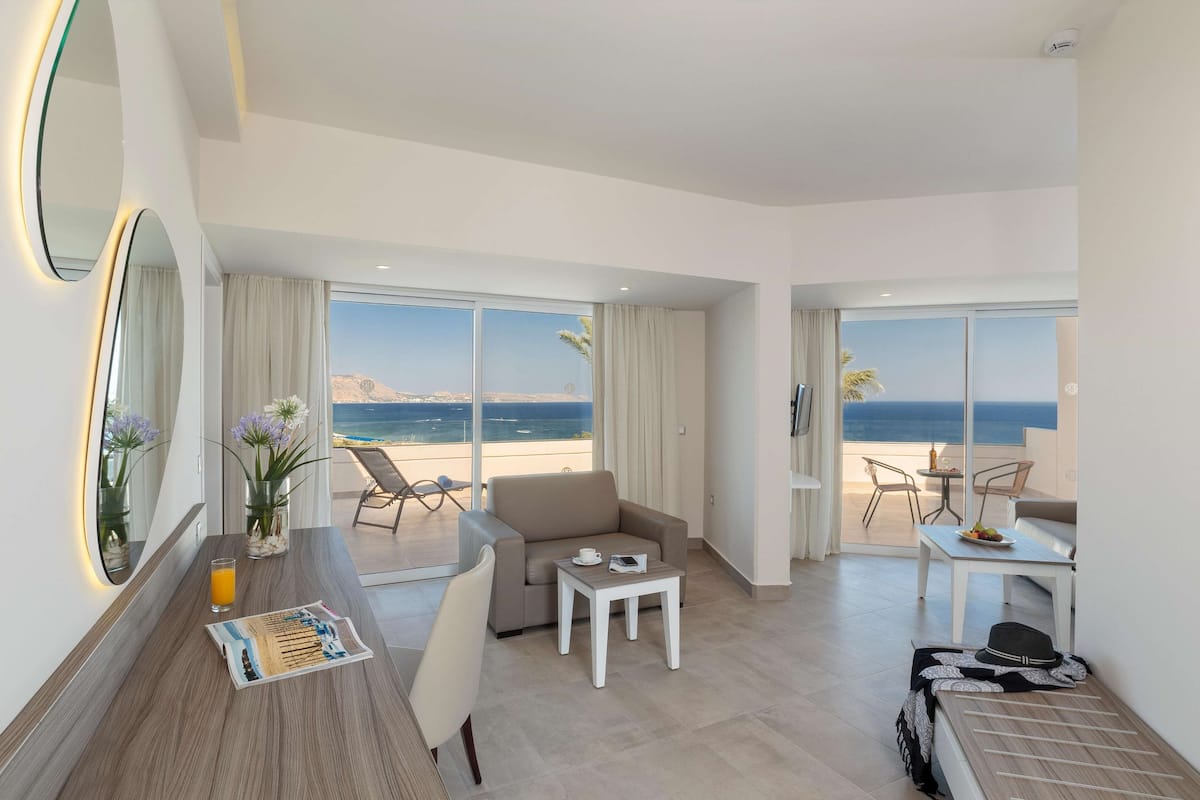 Executive Suite, Sea View