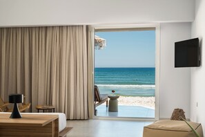 Riviera Suite | 房內夾萬、熨斗/熨衫板、免費 Wi-Fi、床單