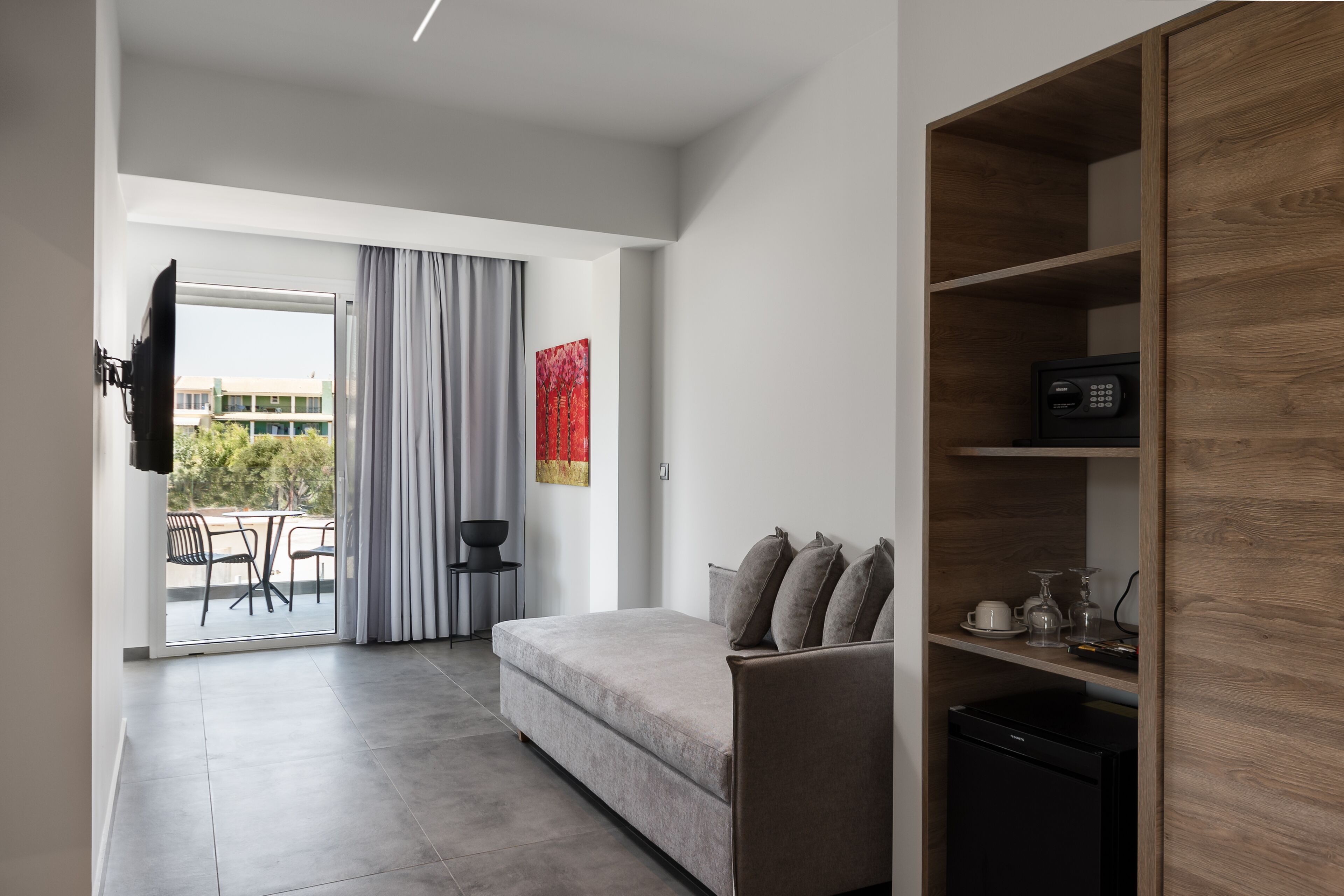 junior suite | 1 bedroom, in-room safe, free wifi, bed sheets