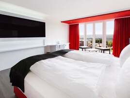 Habitación estándar doble | Minibar (con algunos artículos gratuitos), caja fuerte, escritorio