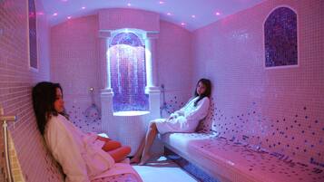 Sauna, poreallas, vartalohoitoja, aromaterapiaa, vartalokääreitä