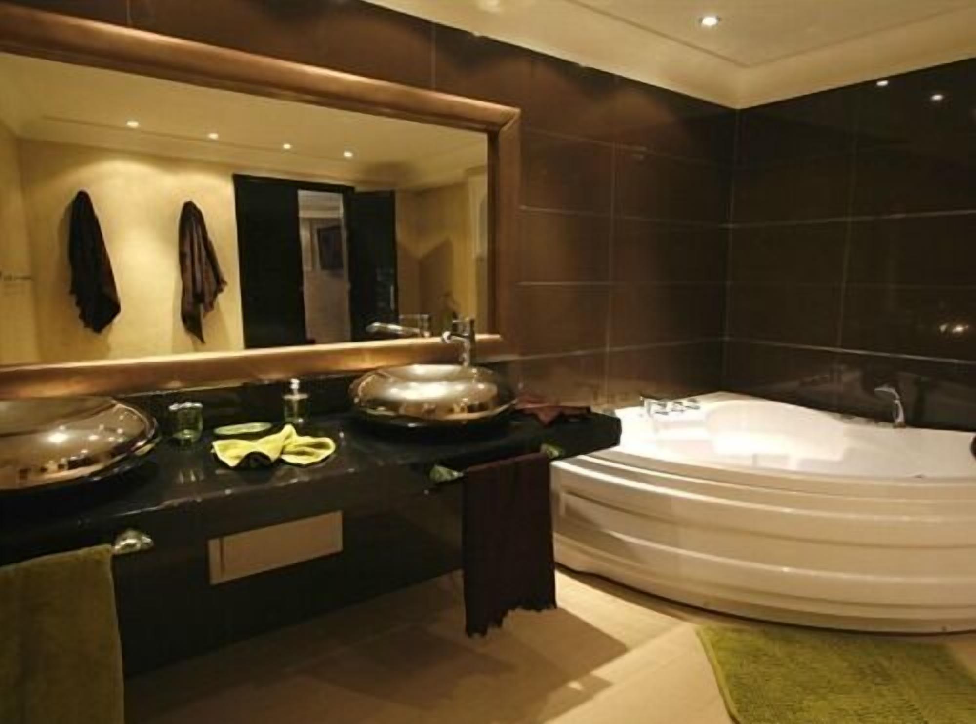 Foto - Riad Carllian