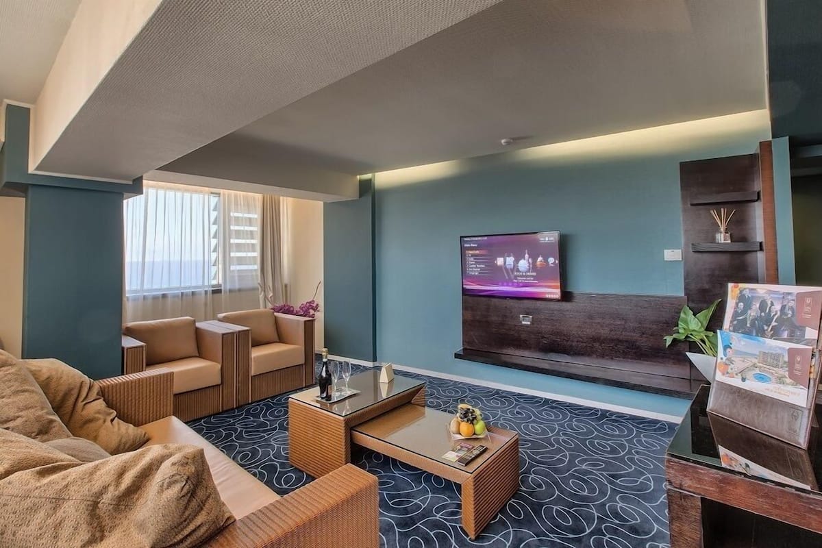 Junior Suite, 1 King Bed (Lateral Sea View) | Premium bedding, minibar, in-room safe, desk
