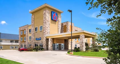 Motel 6 Mineral Wells, TX