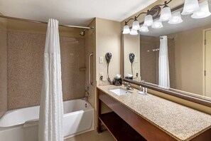 Suite, 1 très grand lit et 1 canapé-lit, non-fumeur