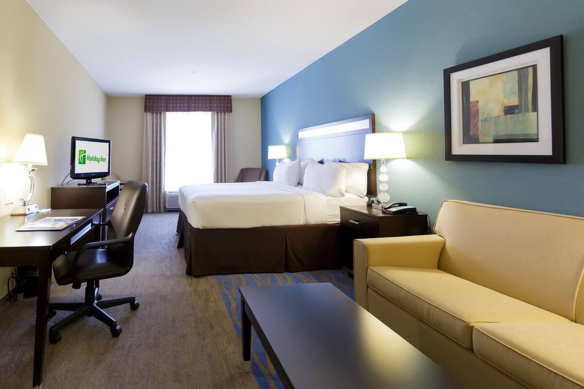 Standard Room, 1 King Bed with Sofa bed | Desk, iron/ironing board, cribs (free), rollaway beds (surcharge)