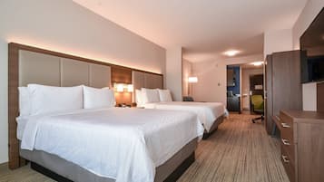 Suite, 1 cama de matrimonio grande (Extra Living Area) | Caja fuerte, escritorio, espacio para trabajar con un portátil
