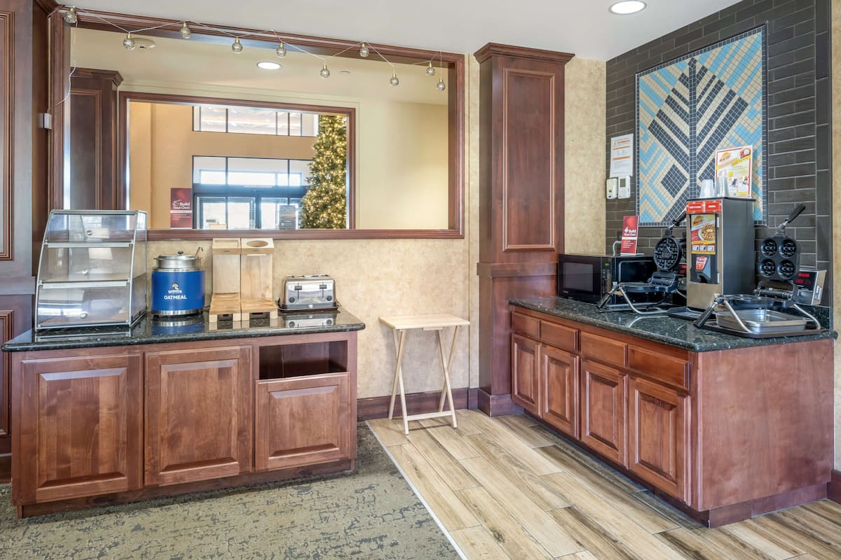 free daily full breakfast