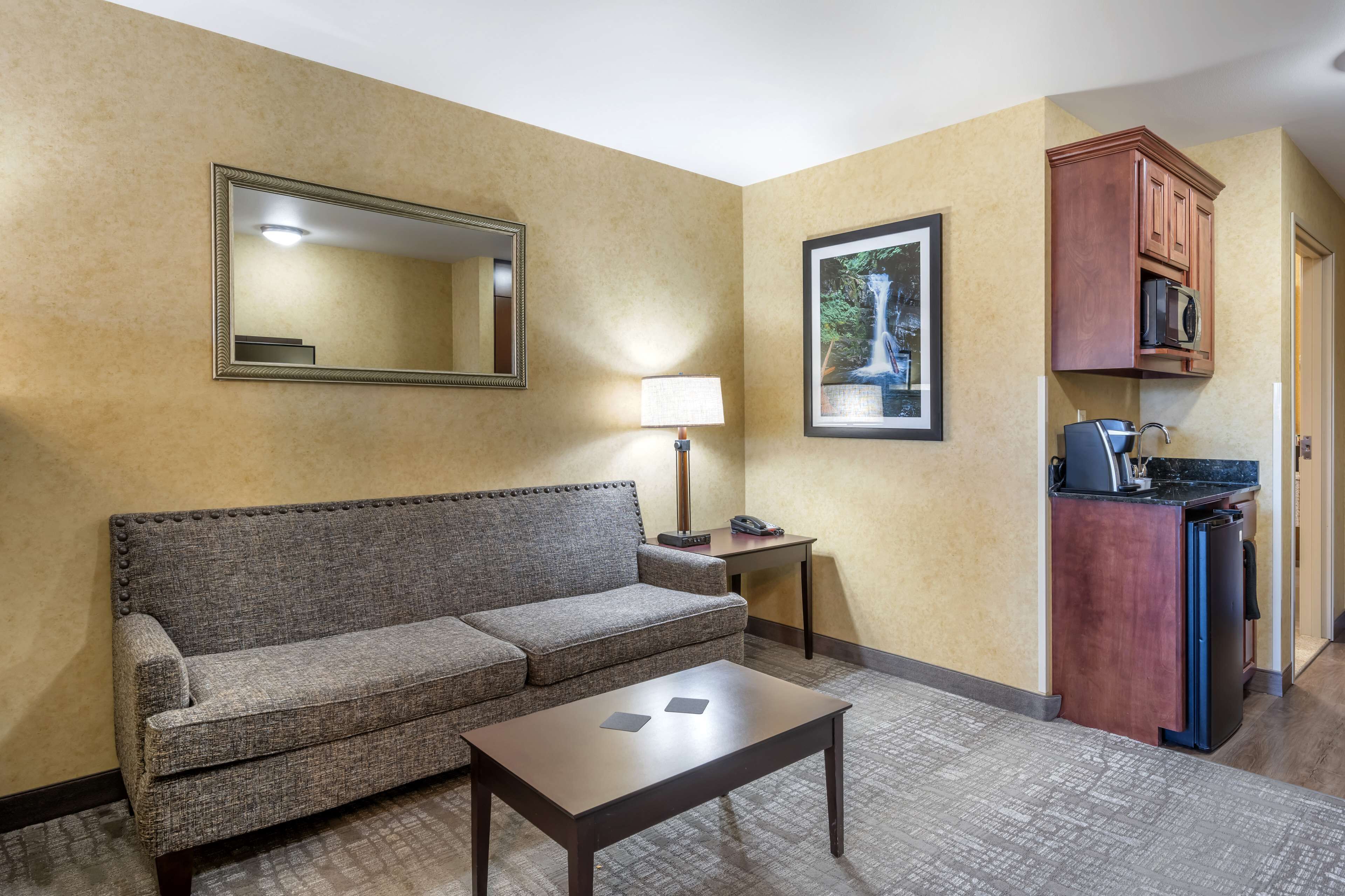 1 bedroom, desk, laptop workspace, iron/ironing board