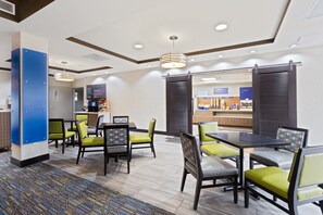 Free buffet breakfast  - Holiday Inn Express Hotel & Suites Largo-Clearwater by IHG (Largo)