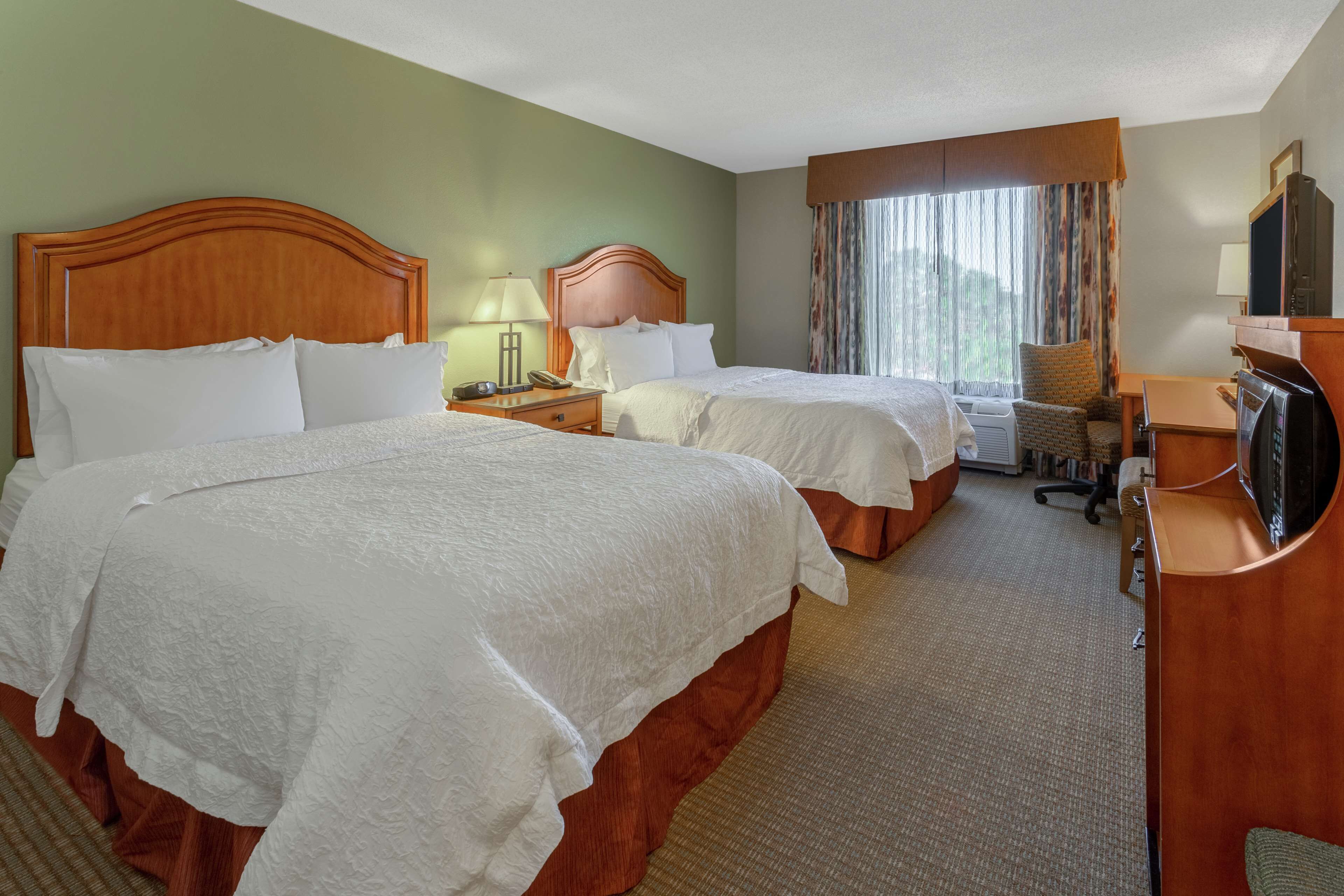 2qns refrig/micro nonsmok | premium bedding, pillow-top beds, in-room safe, blackout curtains