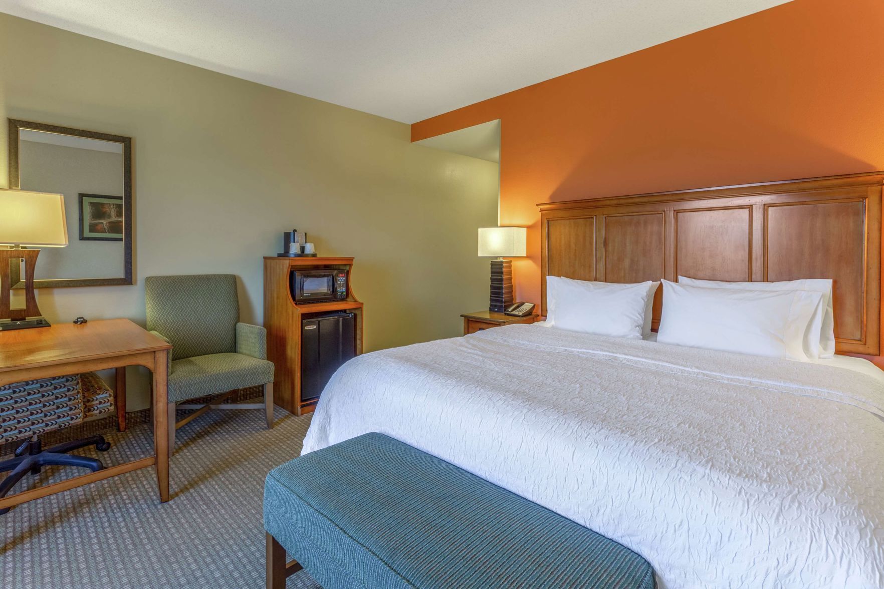 Ropa de cama de alta calidad y camas con pillow-top 