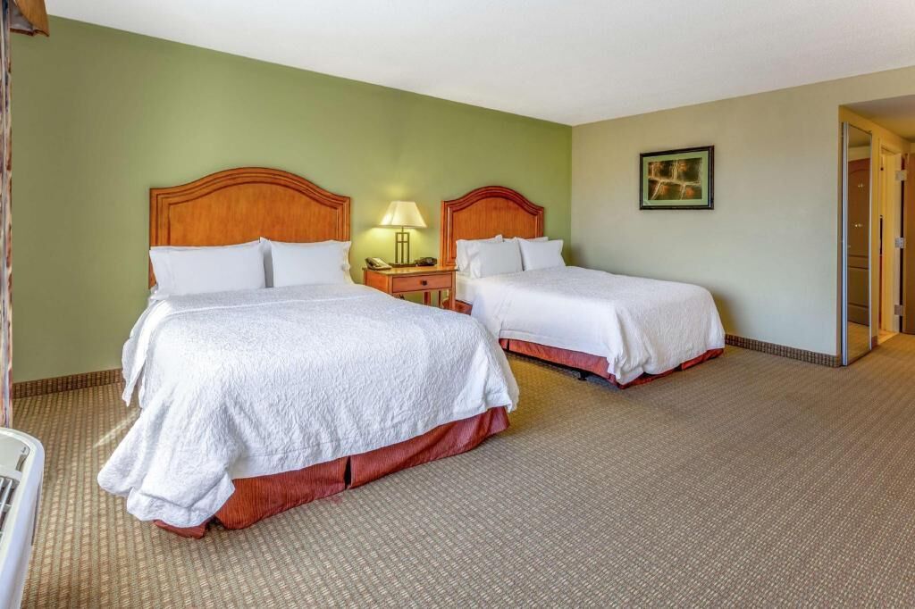 Ropa de cama de alta calidad y camas con pillow-top 