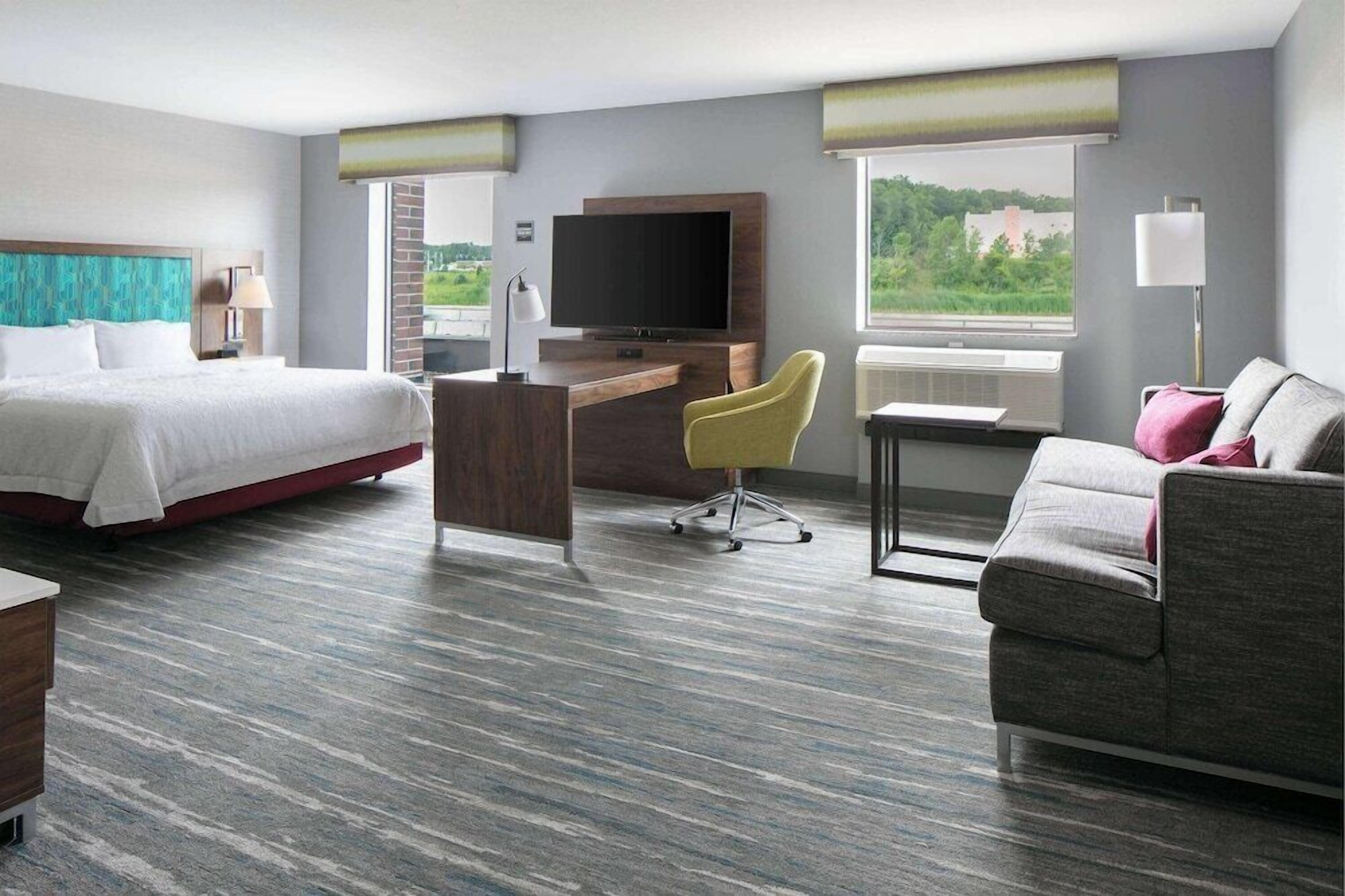 In-room safe, desk, laptop workspace, rollaway beds