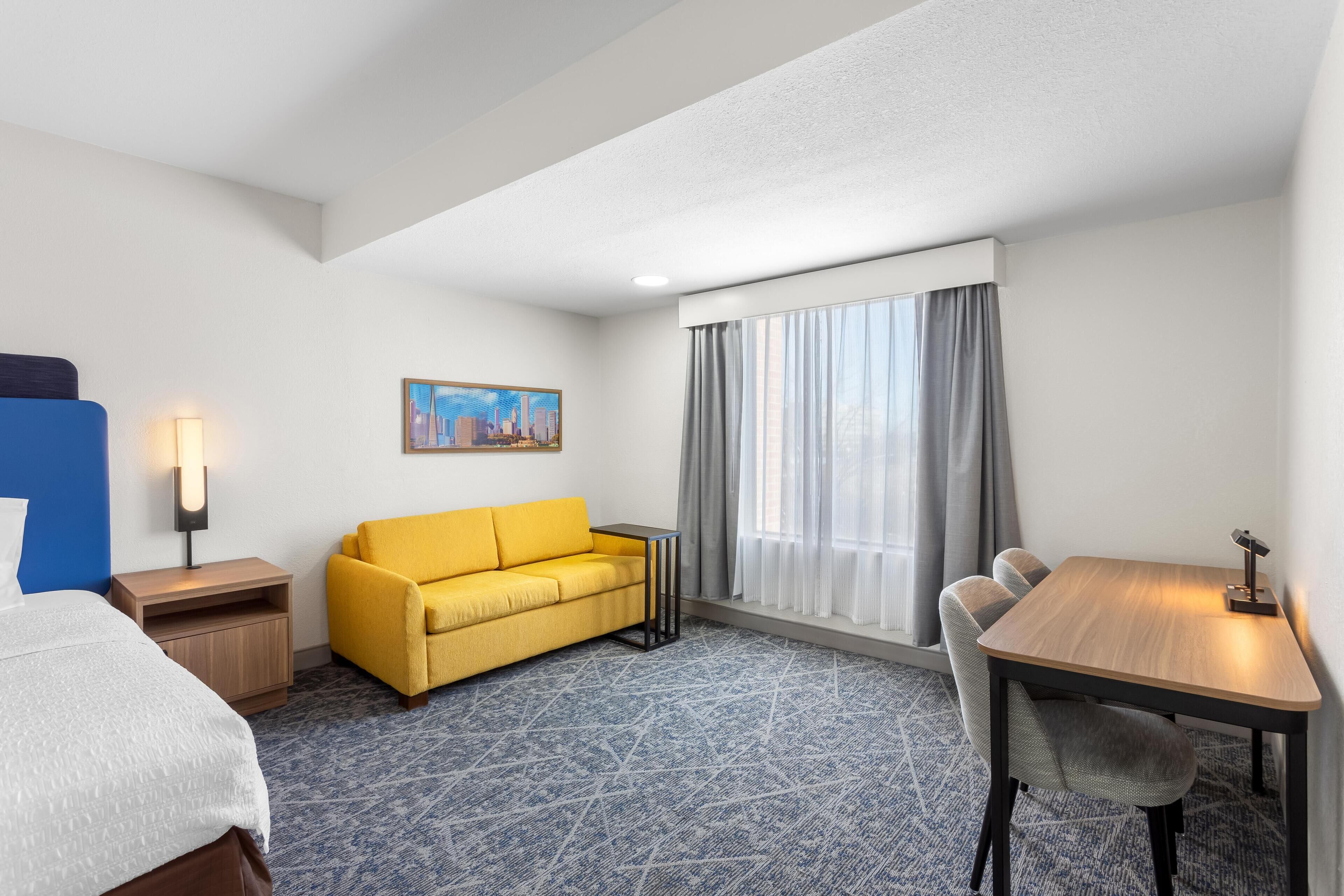 32-英寸液晶电视 （配备有线频道）、电视