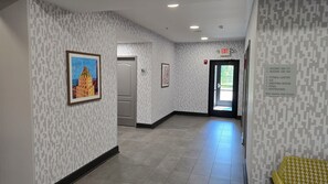 Lobby - Hampton Inn & Suites Chicago Deer Park (Barrington)