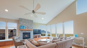 Exterior - Seaside Vacation Homes (Seaside)