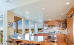 Exterior - Seaside Vacation Homes (Seaside)
