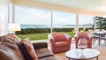Condo, 3 Bedrooms, Partial Ocean View, Oceanfront | Living area | DVD player