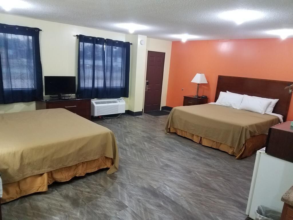 King Room with 2 King Beds