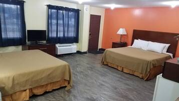 Habitación individual presidencial | Escritorio, tabla de planchar con plancha, wifi gratis y despertador