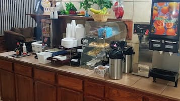 Free daily continental breakfast 