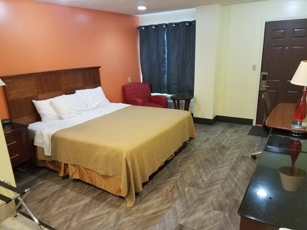 Desk, iron/ironing board, free WiFi, bed sheets