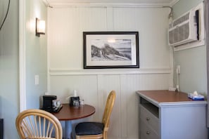 Chambre Tradition | Literie de qualité supérieure, rideaux occultants, Wi-Fi gratuit