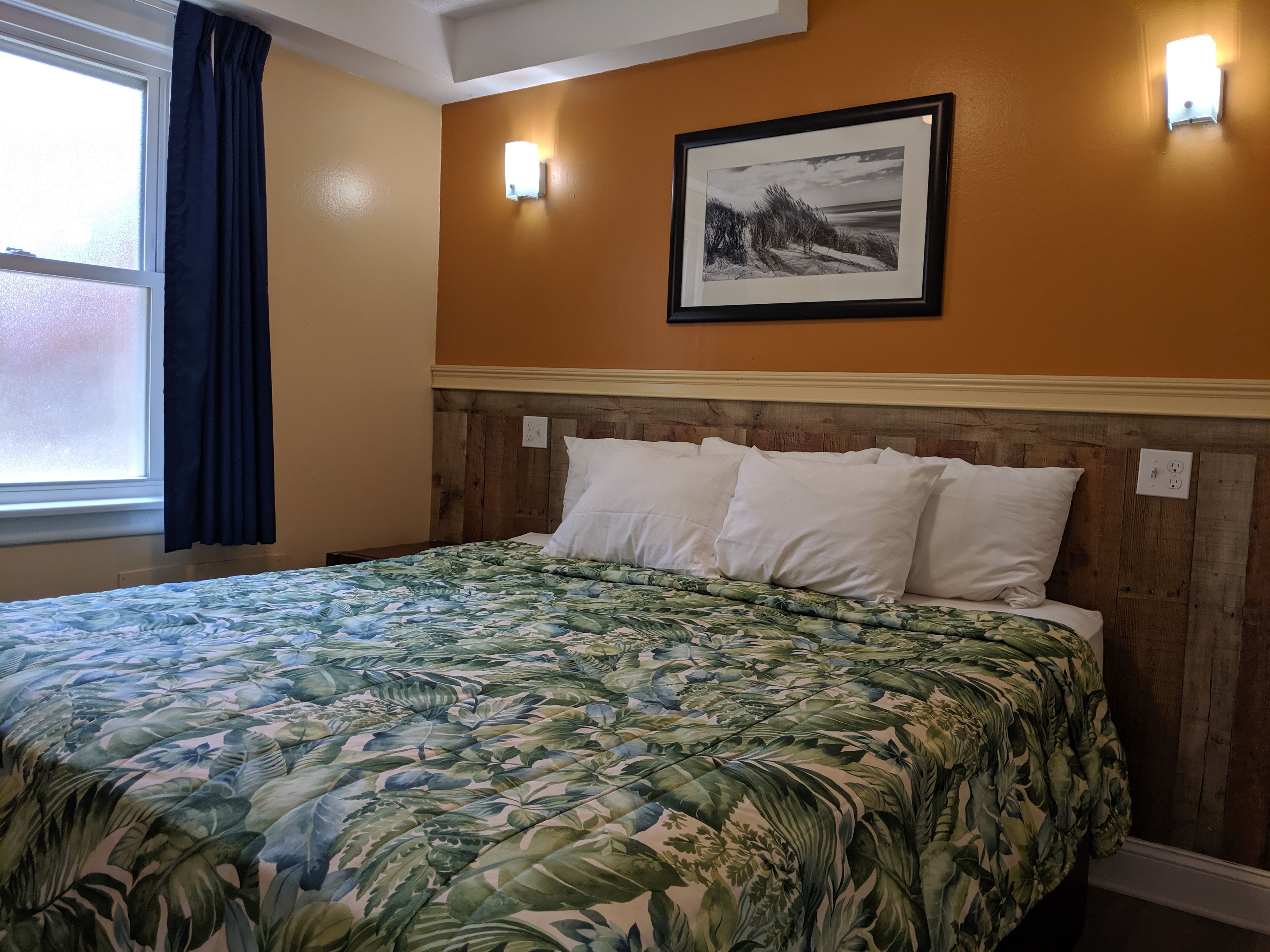 Premium bedding, blackout drapes, free WiFi, bed sheets