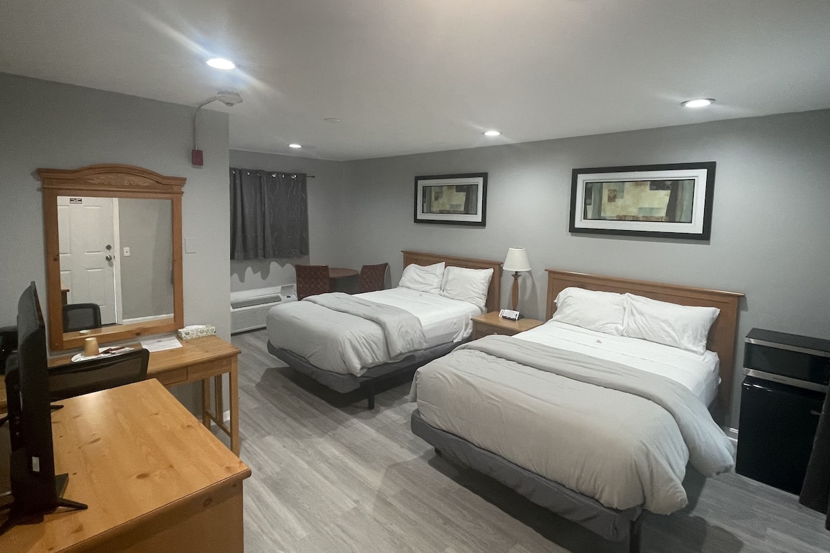 Standard Double Room | 1 bedroom, down comforters, individually furnished, desk