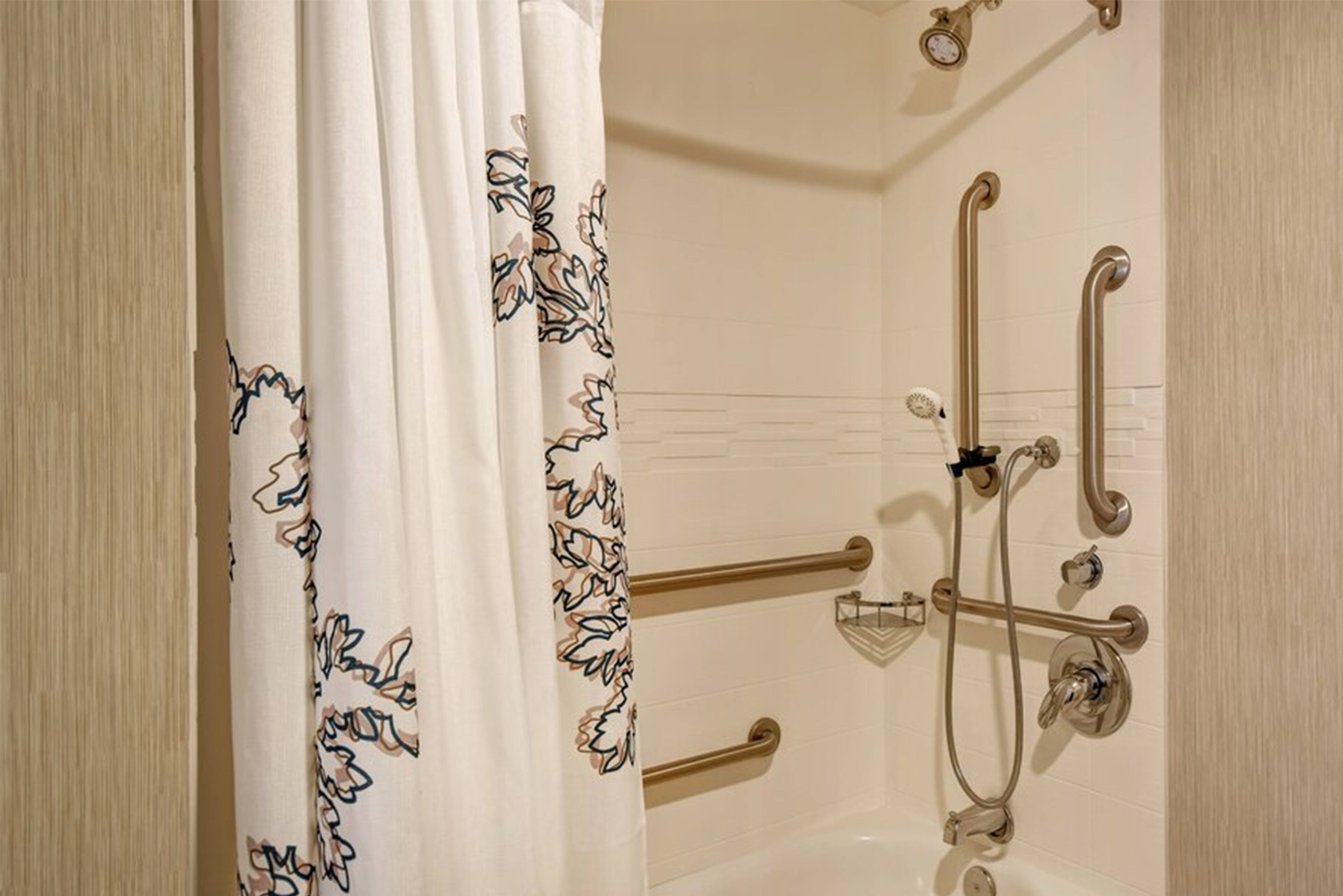 combined shower/bathtub, free toiletries, hair dryer, towels