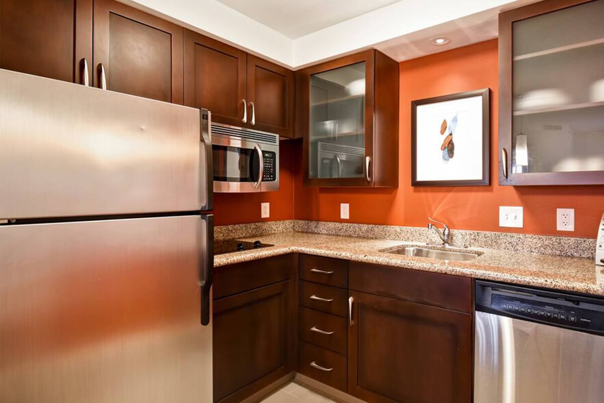 fridge, microwave, stovetop, dishwasher