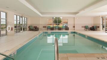 Innenpool, Liegestühle