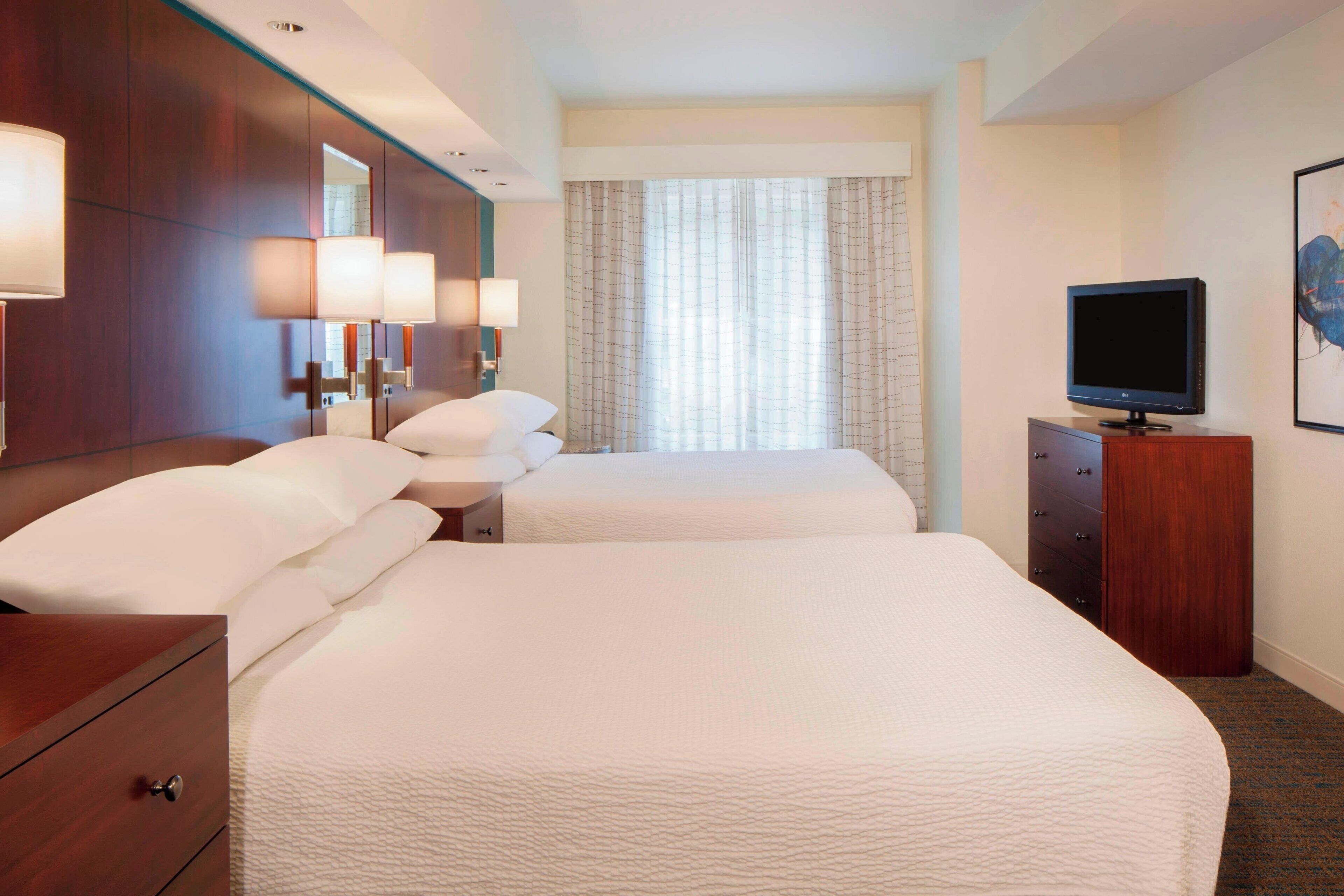 1 bedroom, premium bedding, down duvets, desk