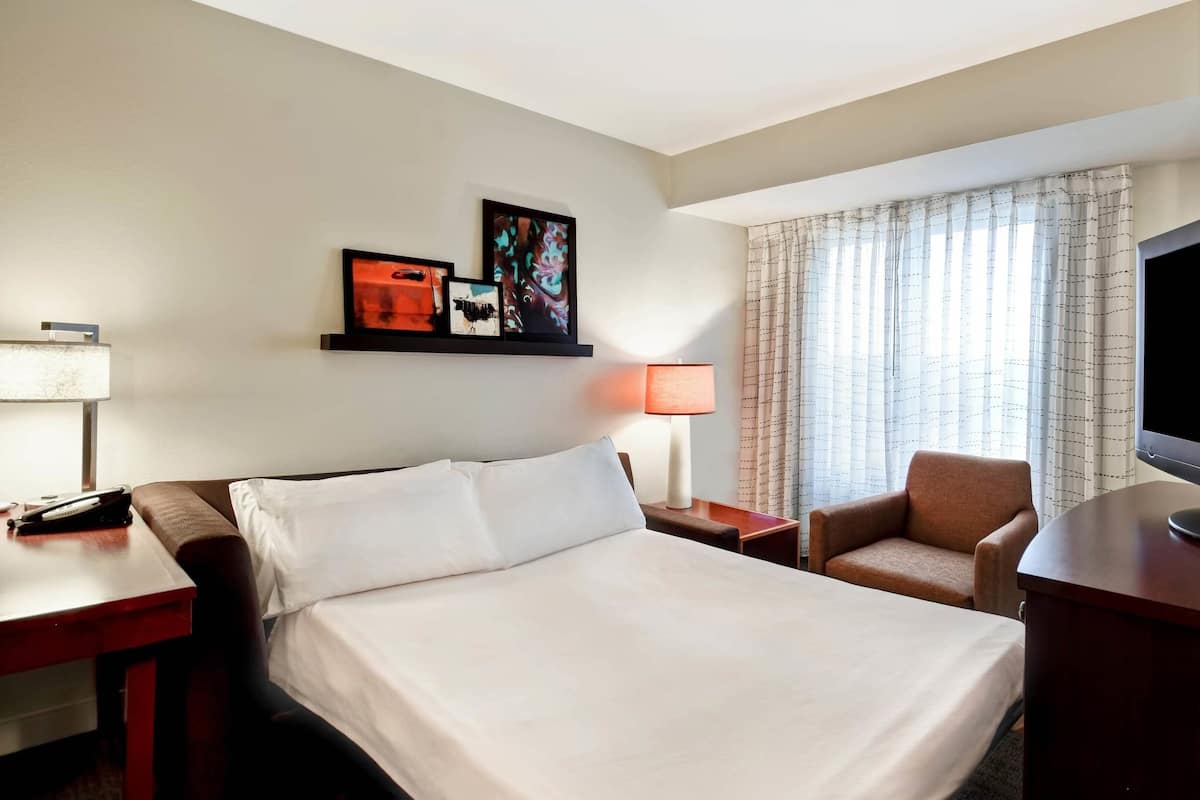 Suite, 1 Bedroom (Hearing Accessible) | 1 bedroom, premium bedding, down duvets, desk