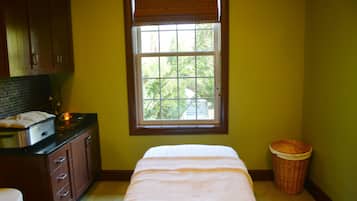Tratamentos corporais, aromaterapia, massagens com pedras quentes
