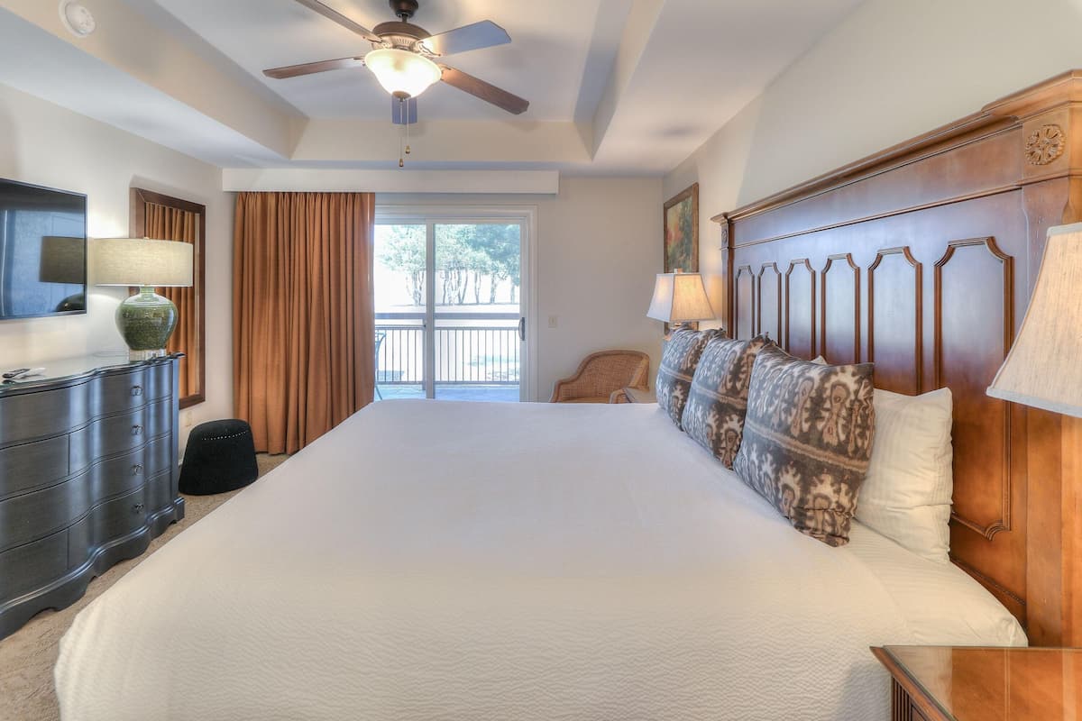 3 bedrooms, Egyptian cotton sheets, premium bedding
