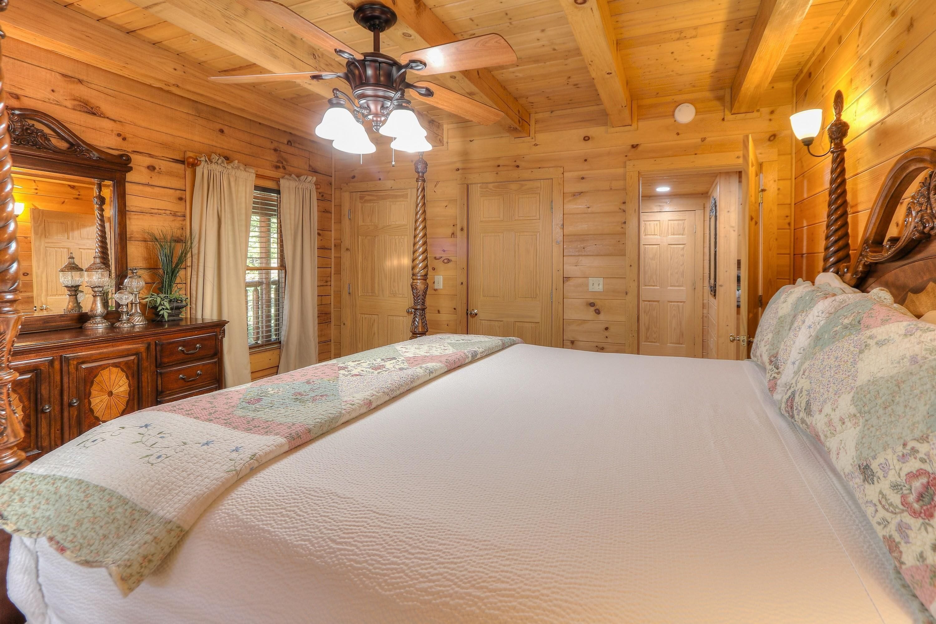 cabin, 3 bedrooms | 3 bedrooms, egyptian cotton sheets, premium bedding
