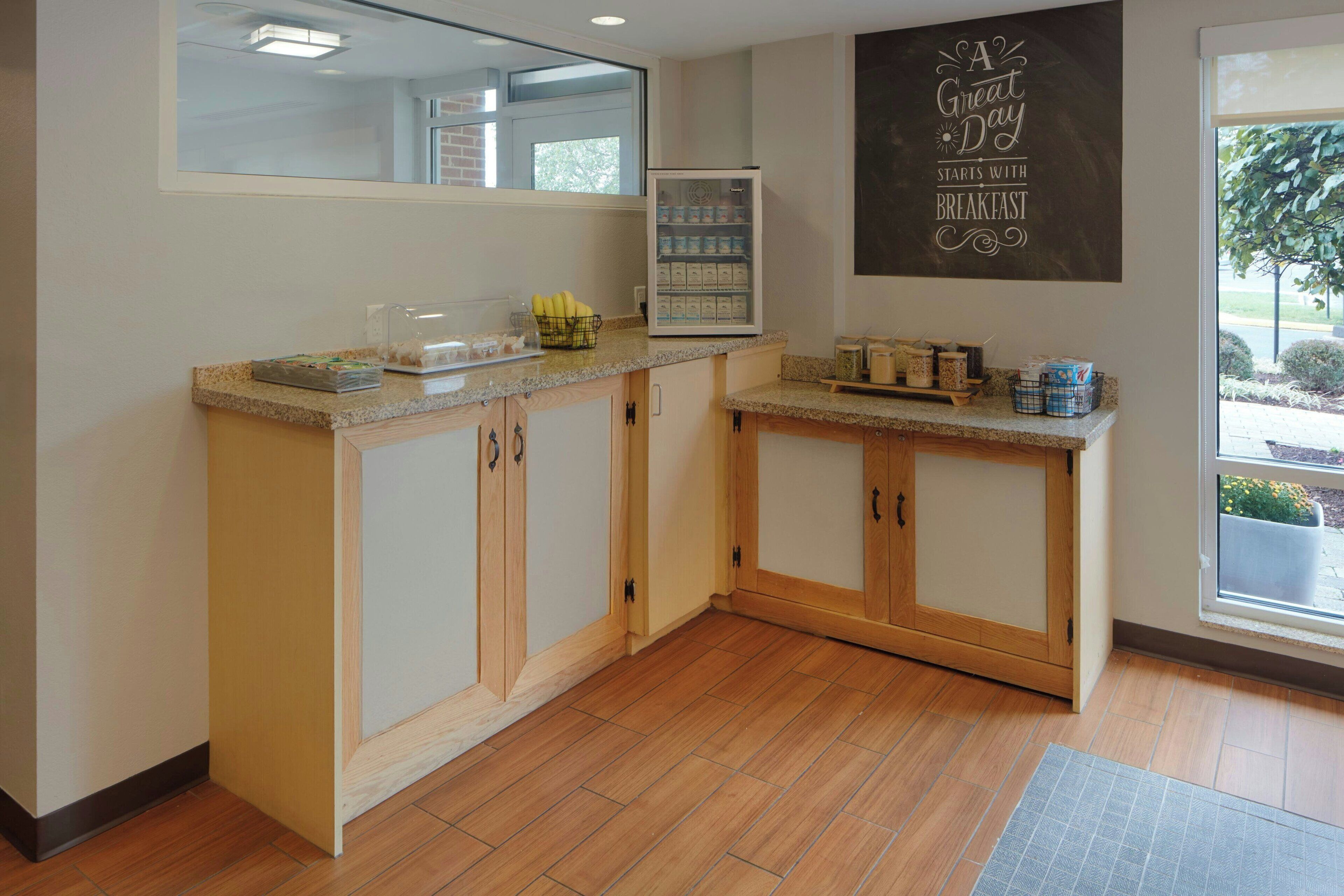 free daily continental breakfast