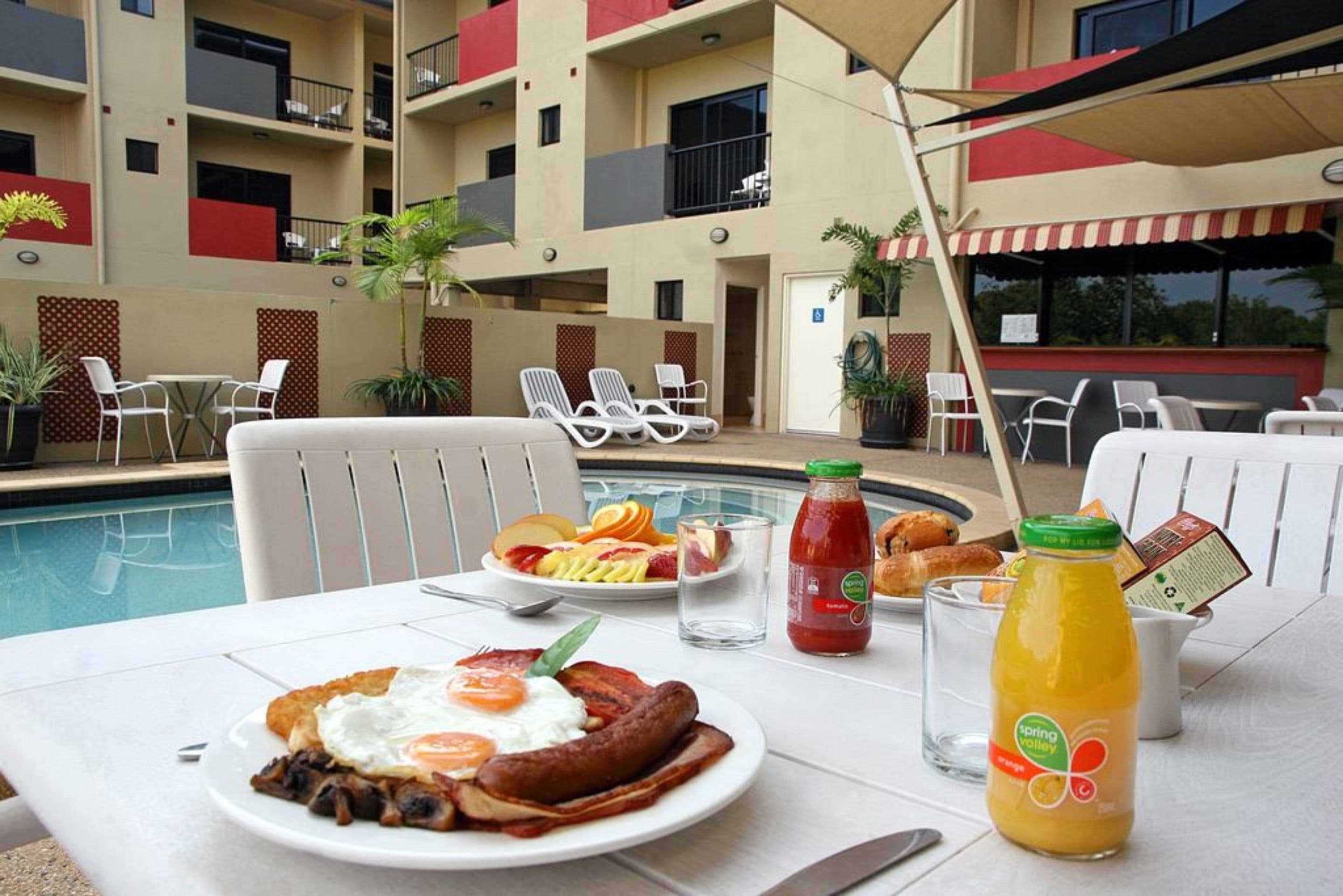 daily cooked-to-order breakfast for a fee