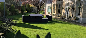 Applewood Hotel