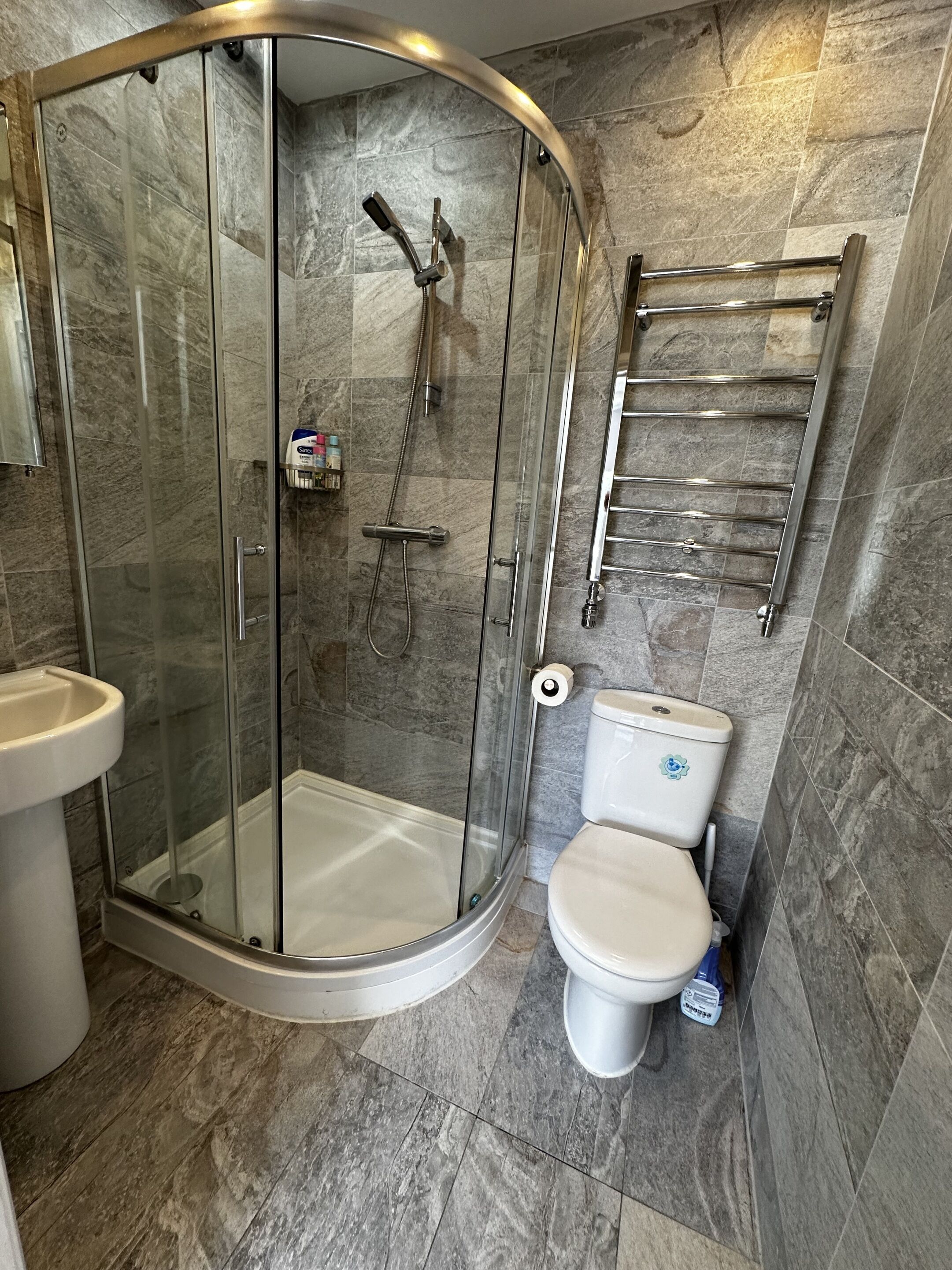 superior apartment, ensuite, garden view | bathroom | shower, designer toiletries, hair dryer, towels