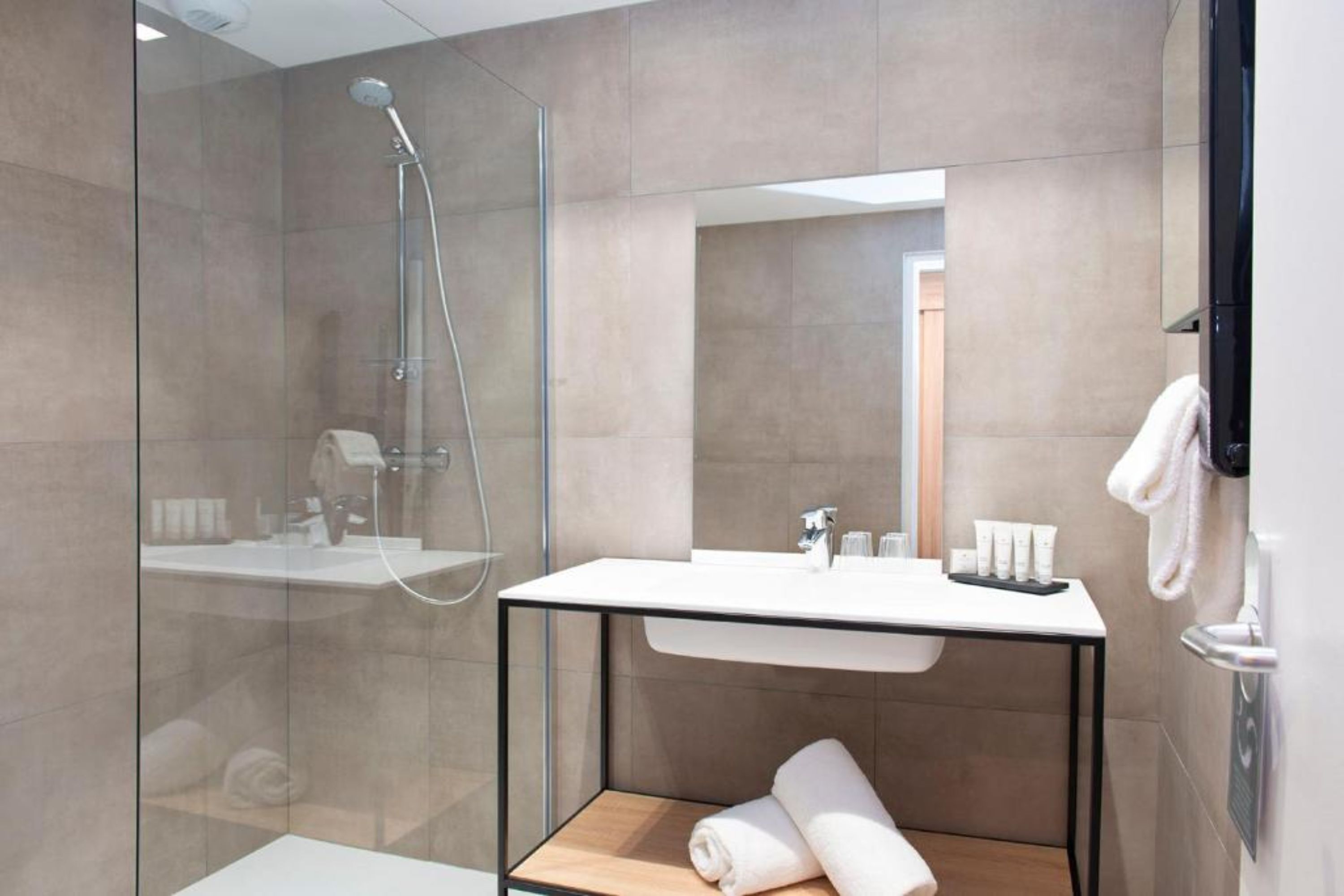 double or twin room | bathroom | bathtub, free toiletries, hair dryer, slippers