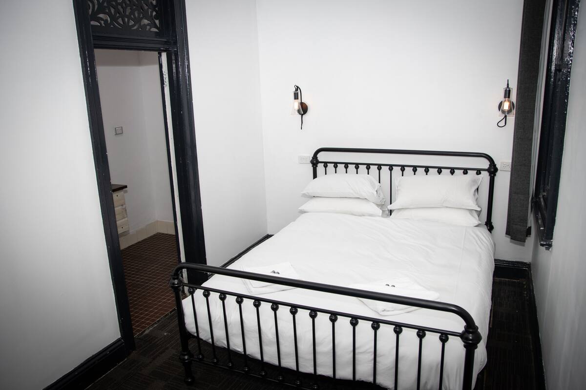 Comfort Suite, City View | In-room safe, blackout curtains, WiFi