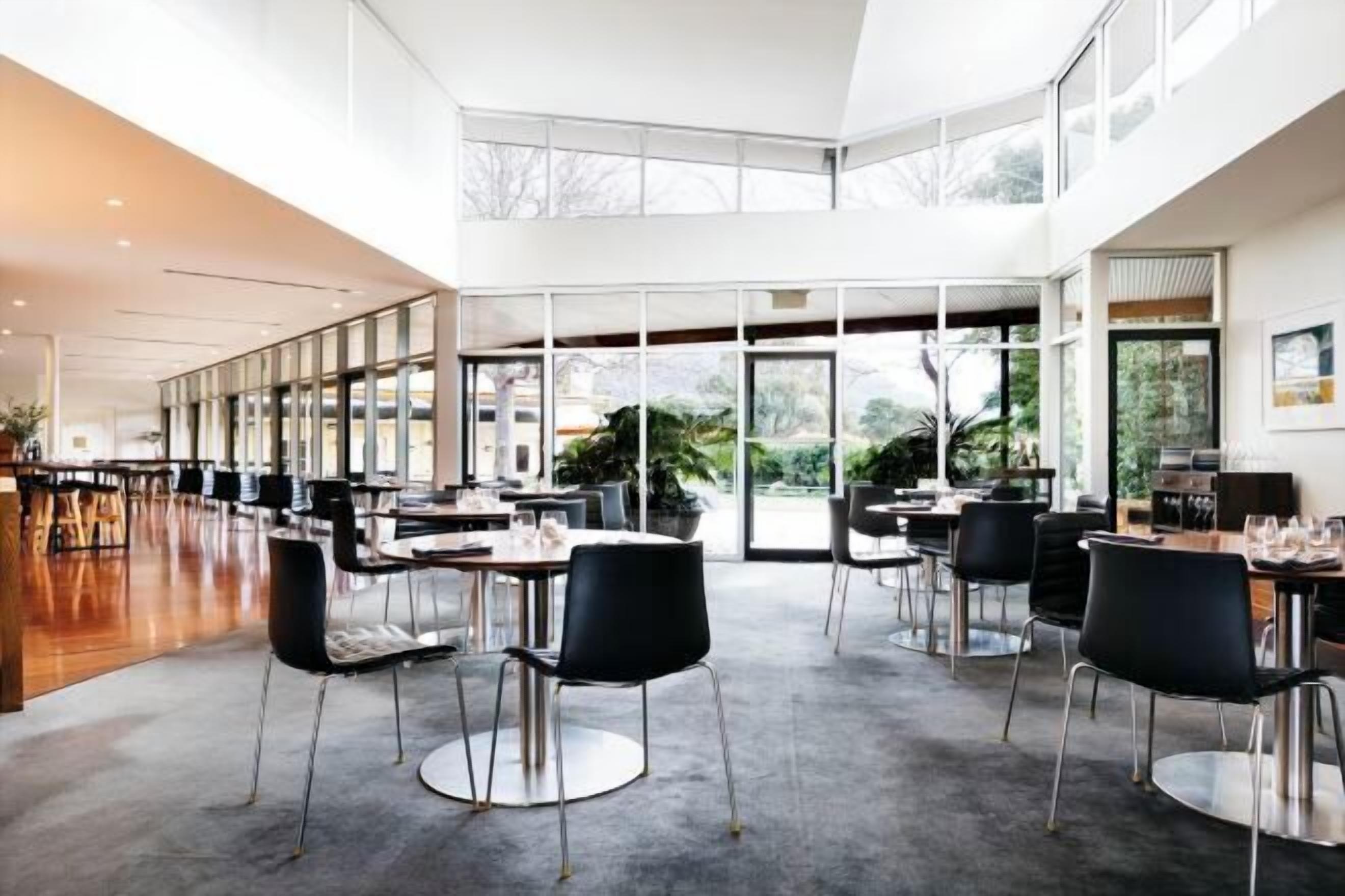 2 restaurants, breakfast, lunch, dinner served; local cuisine 