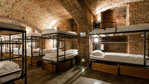 基本共用宿舍, 男女混合宿舍 (36 bed) | 加床