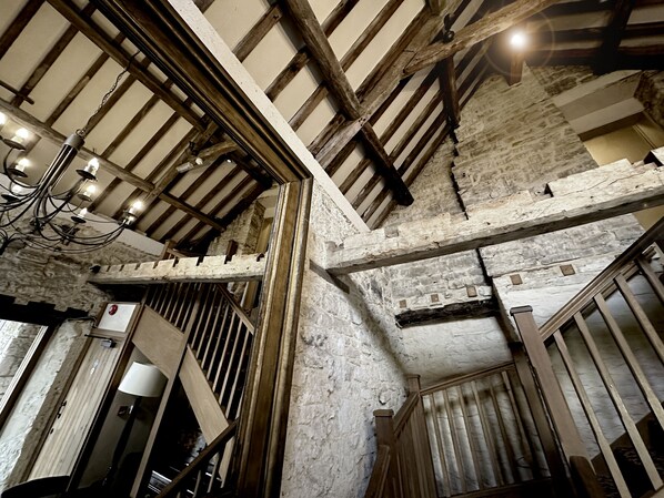 Lobby - The Crown at Marnhull (Sturminster Newton)