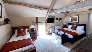 高級套房, 獨立浴室 (2 Adults & 3 Children)